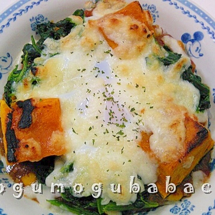グリルで作る☆半熟卵と緑黄色野菜のカレードリア